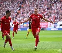 赛地聚焦——欧联转会期热度飙升；山东泰山主帅复盘；质疑声仍在；团队化学反应显著的简单介绍-开云在线登入