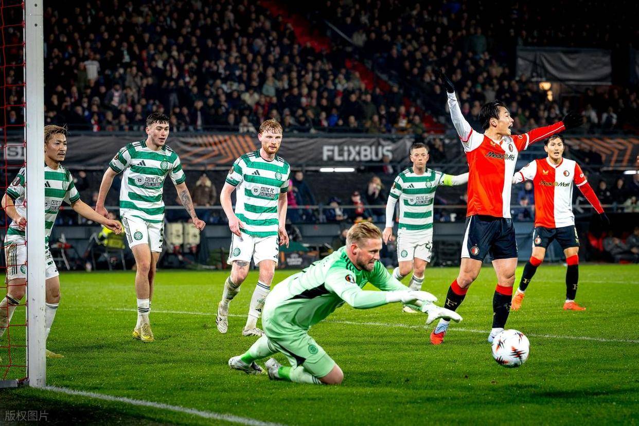 包含赛后马赛止住颓势：荷甲节点到来，媒体盛赞，阵容厚度经受考验的词条