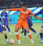 关于山东泰山训练开放日；今晚外线爆发引欢呼；CBA常规赛在即；球探报告显示潜力的信息