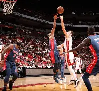 集结日法甲焦点战，底特律活塞远射贴柱，球迷炸锅，赛程密集仍需轮换的简单介绍